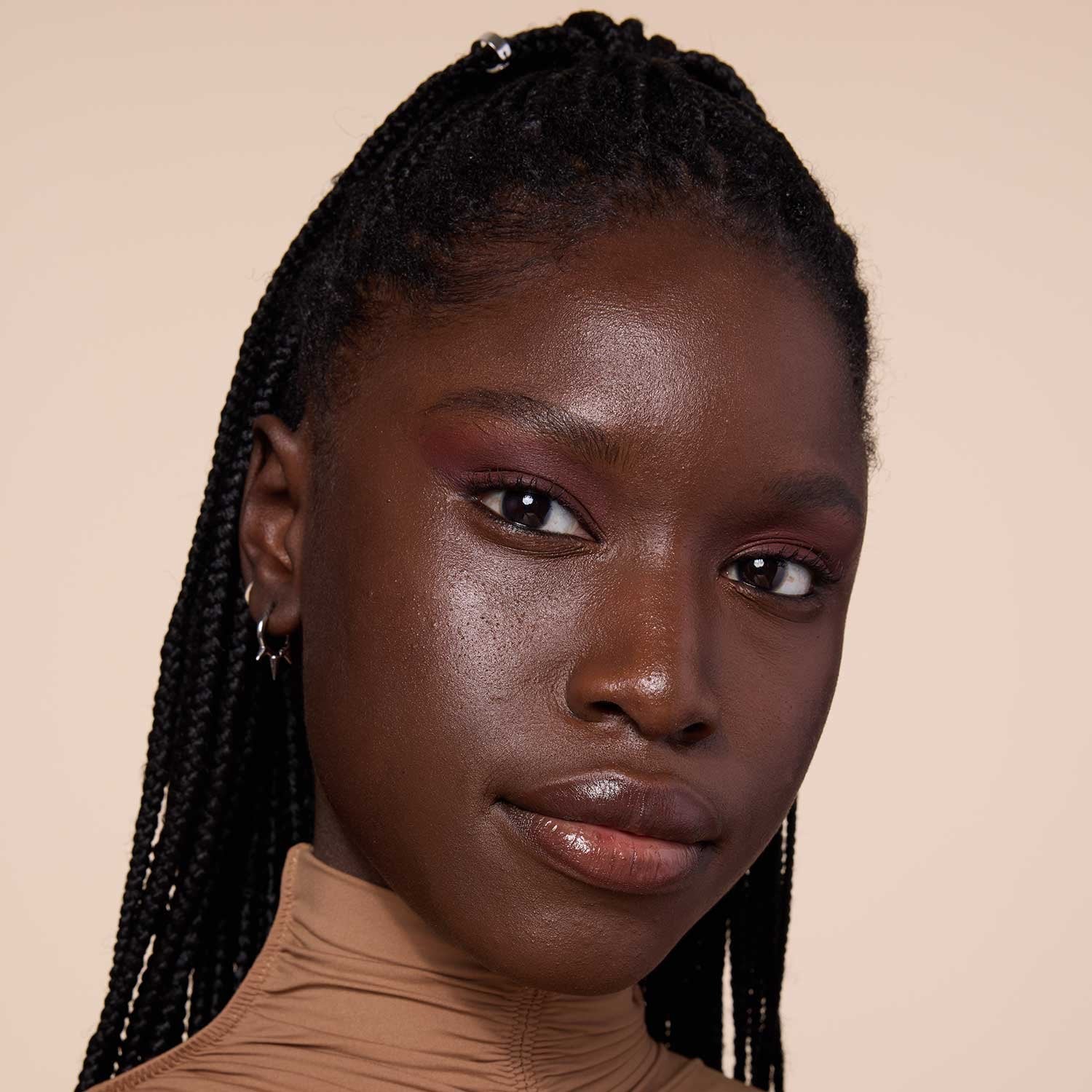 250128 LIFTER CONCEALER 110 AMINATA KA AFTER 1005 R1 8074074