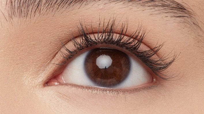 Colossal Bubble™ Waterproof Mascara Buildable, sleek volume