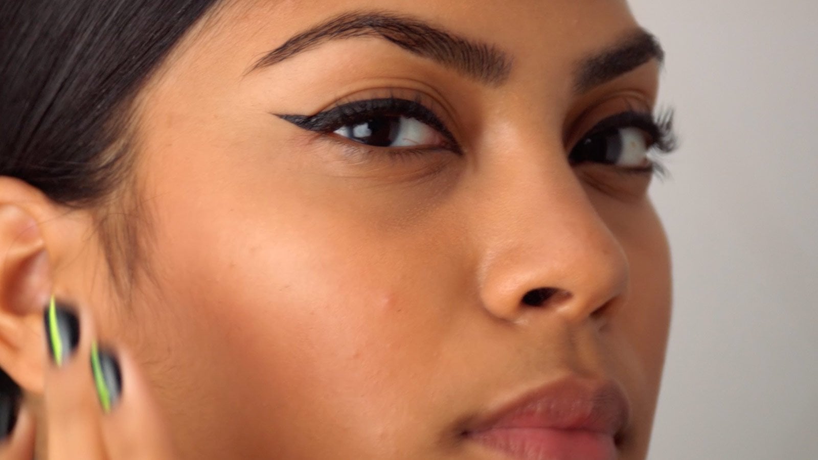 maybelline-tattoo-studio-ink-pen-video