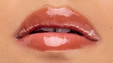 Lifter Gel Oil-in-Gel Lip Gloss with Hyaluronic Acid