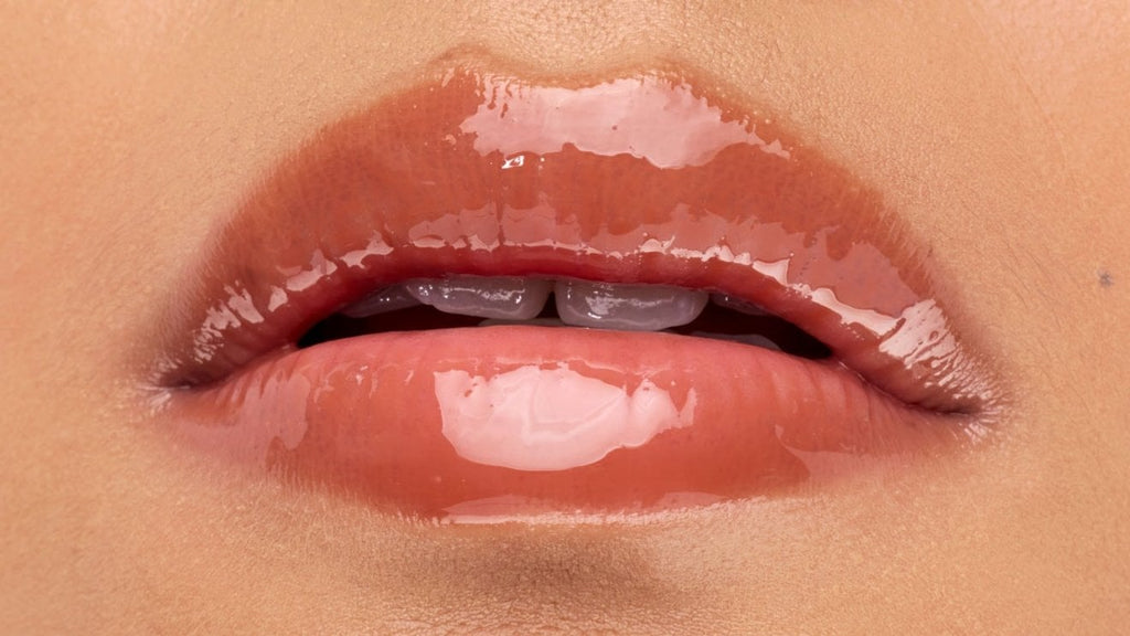 Lifter Gel Oil-in-Gel Lip Gloss with Hyaluronic Acid
