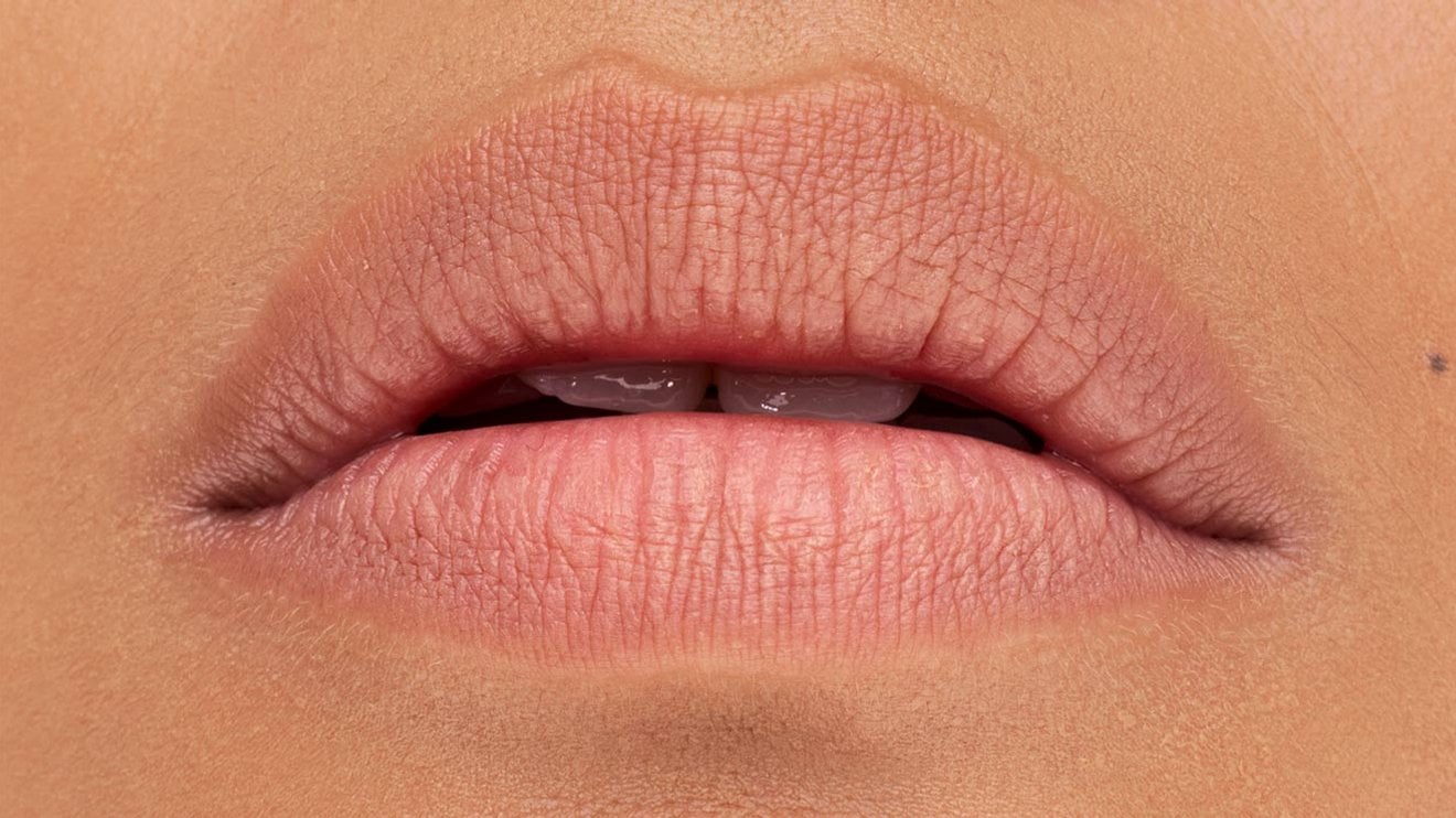 Lifter Gel Oil-in-Gel Lip Gloss with Hyaluronic Acid